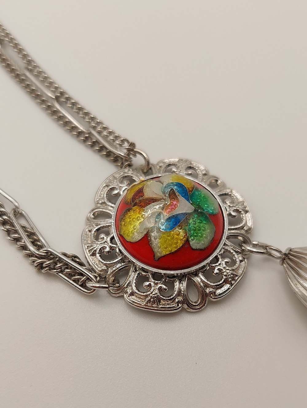 Vtg Silvertone Tassel Pendant Necklace with Multicolor Enamel Floral Accent - Picture 8 of 13
